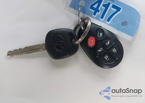 2013 Toyota Sienna Xle V6 8 Passenger from USA, damaged, VIN 5TDYK3DC7DS326237